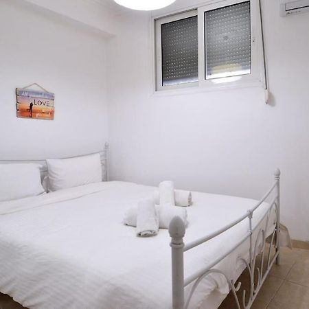 Minimal Apartment At The Foot Of The Odeon Of ... Atény Exteriér fotografie